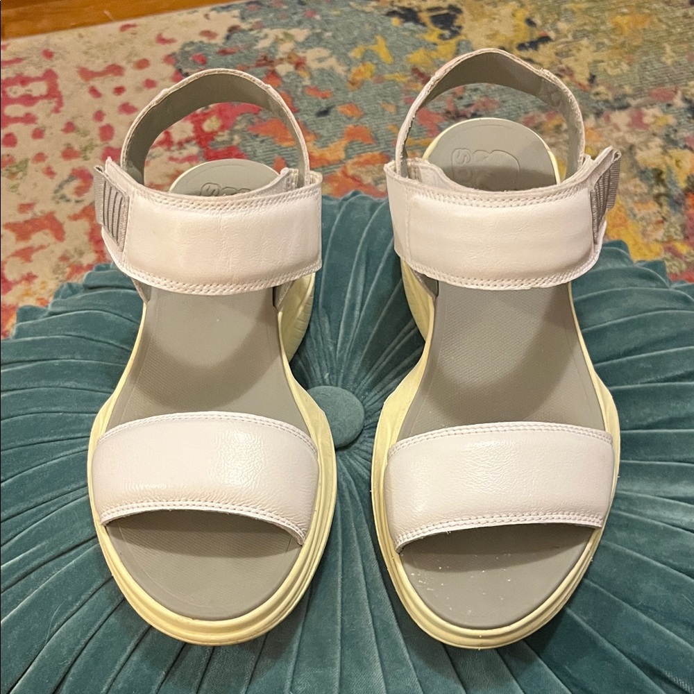 Sorel Cream and Gray Women's Sandals